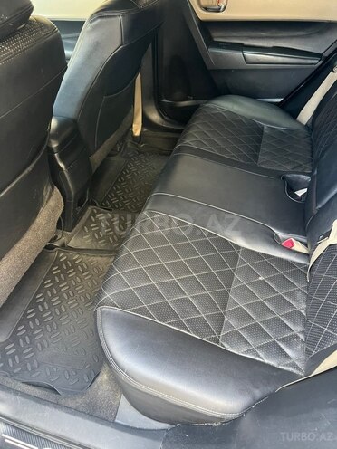 Toyota Corolla-8