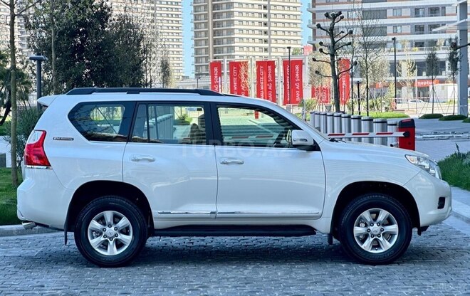 Toyota Land Cruiser Prado 2012, 88,000 km - 2.7 л - Bakı