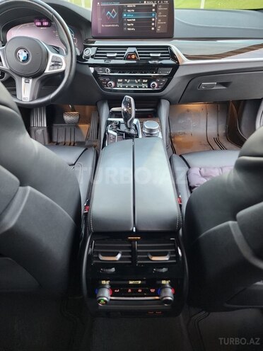 BMW 530e-17