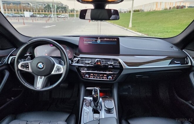 BMW 530e-18