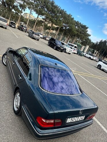 Mercedes E 240 2000, 360,000 km - 2.4 l - Sumqayıt