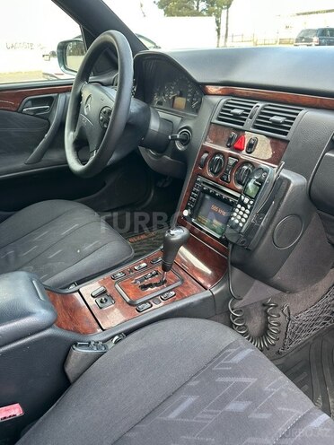 Mercedes E 240 2000, 360,000 km - 2.4 l - Sumqayıt