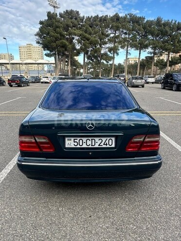 Mercedes E 240 2000, 360,000 km - 2.4 l - Sumqayıt
