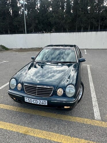 Mercedes E 240 2000, 360,000 km - 2.4 l - Sumqayıt