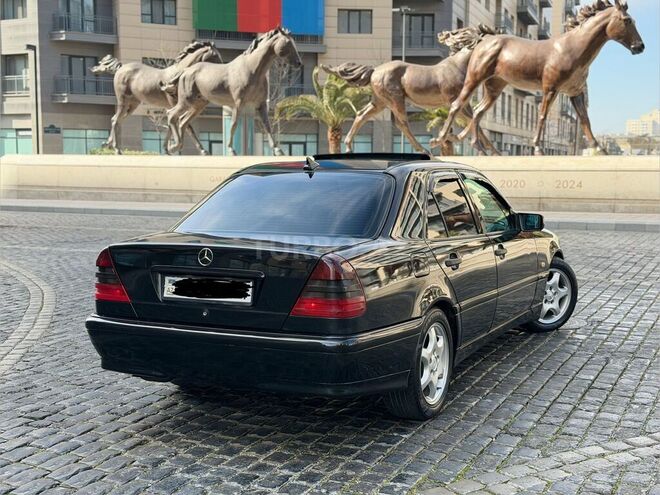Mercedes C 240 1999, 313,000 km - 2.4 l - Bakı