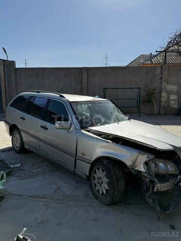 Mercedes C 220 1999, 220,000 km - 2.2 л - Sumqayıt