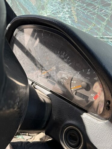 Mercedes C 220 1999, 220,000 km - 2.2 л - Sumqayıt