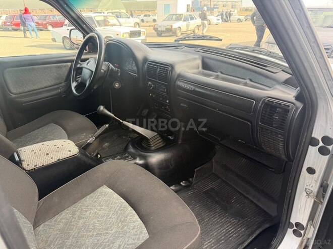 GAZ 31105 2004, 243,000 km - 2.4 l - Sumqayıt