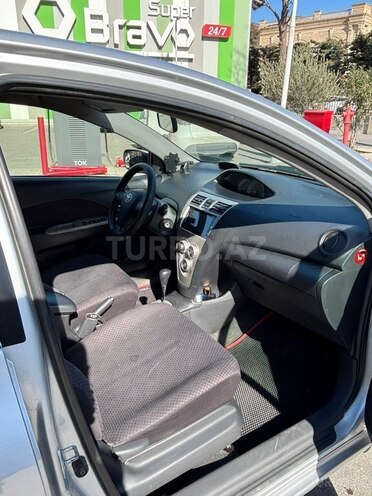 Toyota Yaris-10