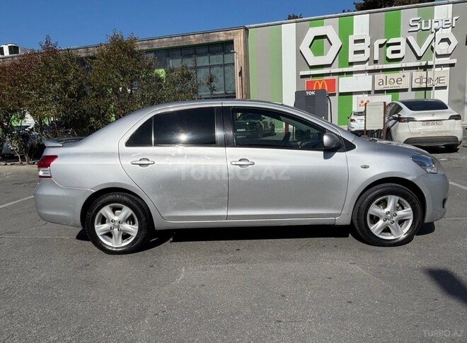 Toyota Yaris-4