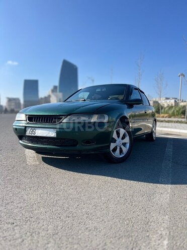Opel Vectra 1996, 200,000 km - 1.6 l - Bakı