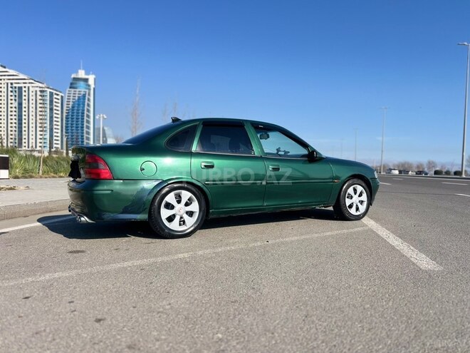 Opel Vectra 1996, 200,000 km - 1.6 l - Bakı