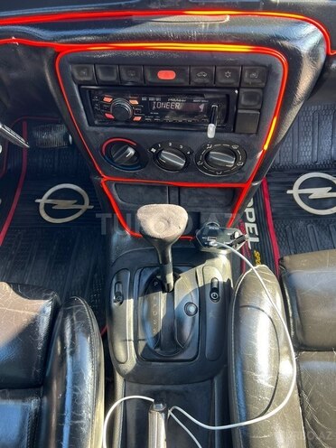 Opel Vectra 1996, 200,000 km - 1.6 l - Bakı