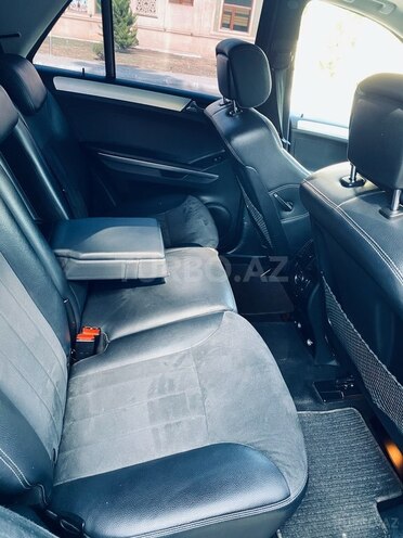 Mercedes ML 350 4MATIC-10