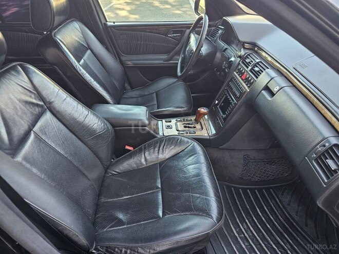 Mercedes E 270 2001, 560,000 km - 2.7 l - Sumqayıt
