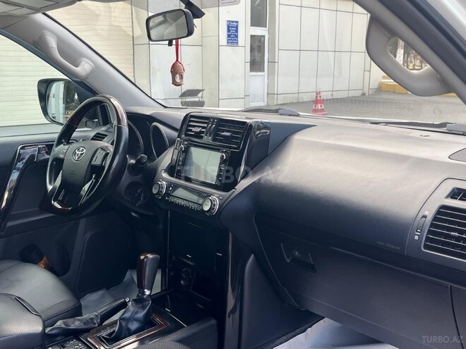 Toyota Land Cruiser Prado 2010, 118,000 km - 2.7 l - Bakı