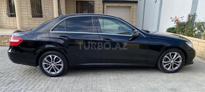 Mercedes E 220 2012, 285,000 km - 2.1 l - Bakı