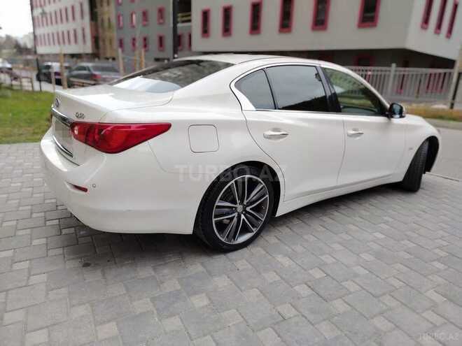 Infiniti Q50-4