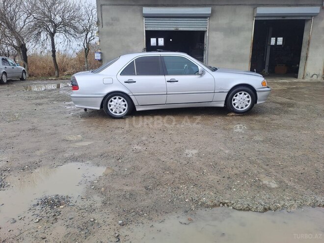 Mercedes C 180 1999, 420,000 km - 1.8 l - Beyləqan