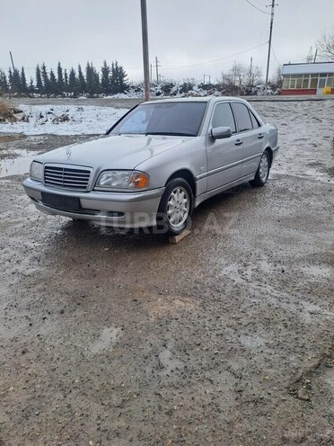 Mercedes C 180 1999, 420,000 km - 1.8 l - Beyləqan