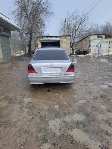 Mercedes C 180 1999, 420,000 km - 1.8 l - Beyləqan