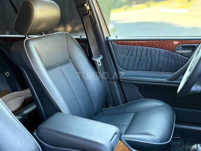 Mercedes E 280 2000, 287,000 km - 2.8 l - Bakı