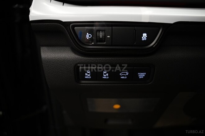 Kia Carnival-7