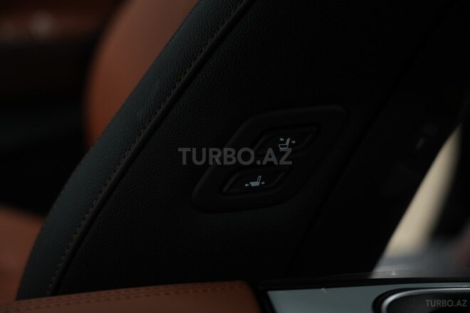 Kia Carnival-10