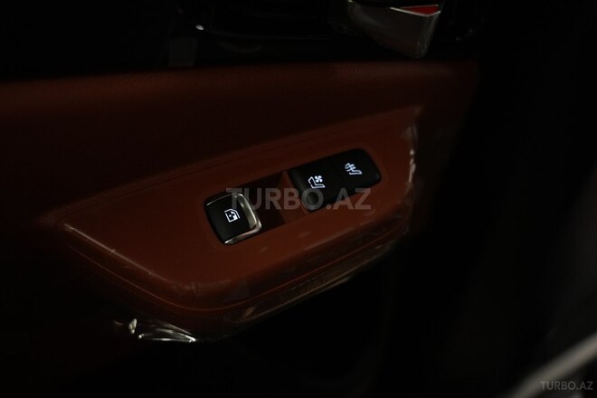 Kia Carnival-18