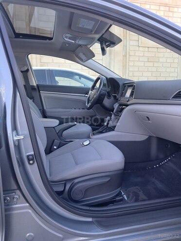 Hyundai Elantra 2017, 240,869 km - 2.0 л - Bakı