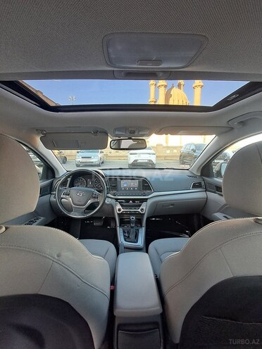 Hyundai Elantra 2017, 240,869 km - 2.0 л - Bakı