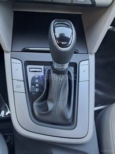 Hyundai Elantra 2017, 240,869 km - 2.0 л - Bakı
