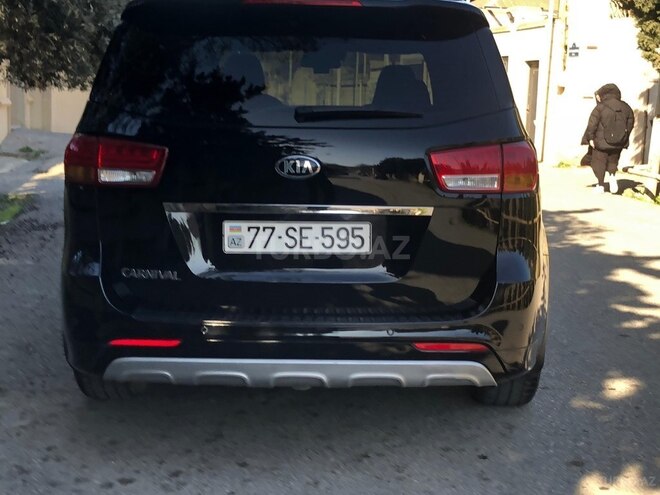 Kia Carnival 2015, 260,000 km - 2.2 l - Bakı