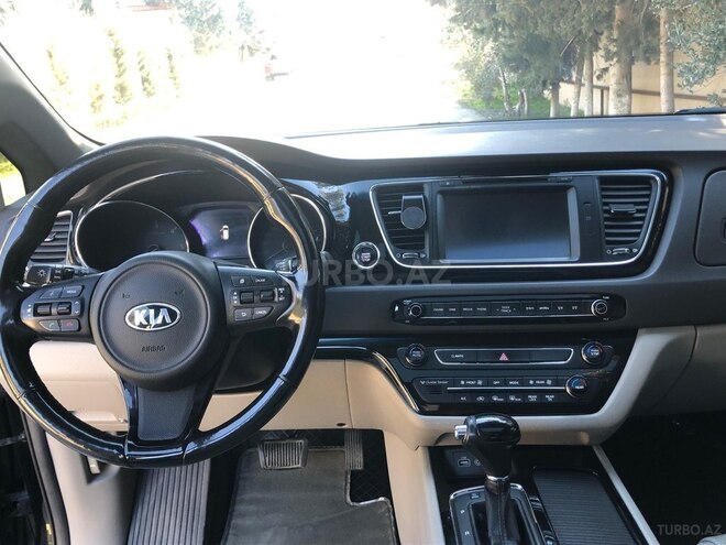 Kia Carnival 2015, 260,000 km - 2.2 l - Bakı