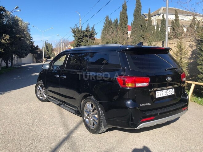 Kia Carnival 2015, 260,000 km - 2.2 l - Bakı
