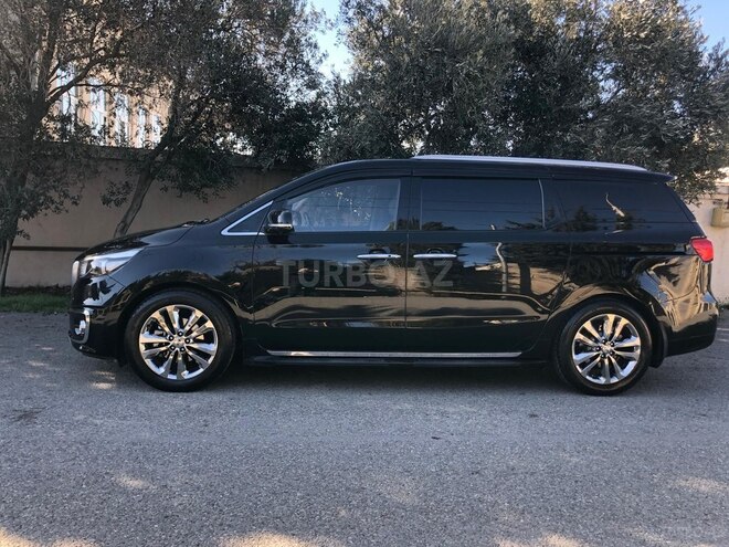 Kia Carnival 2015, 260,000 km - 2.2 l - Bakı