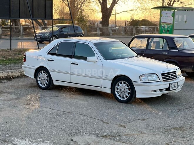 Mercedes C 240 1999, 286,000 km - 2.4 l - Şəmkir