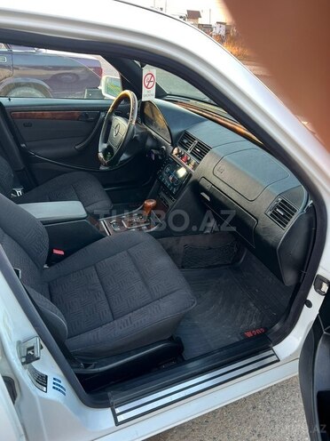 Mercedes C 240 1999, 286,000 km - 2.4 l - Şəmkir