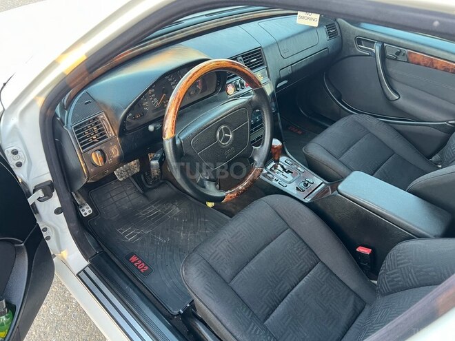 Mercedes C 240 1999, 286,000 km - 2.4 l - Şəmkir