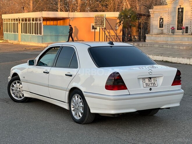 Mercedes C 240 1999, 286,000 km - 2.4 l - Şəmkir