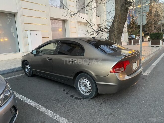Honda Civic 2006, 367,000 km - 1.3 l - Bakı