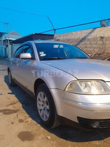 Volkswagen Passat 2001, 215,000 km - 1.8 l - Gəncə