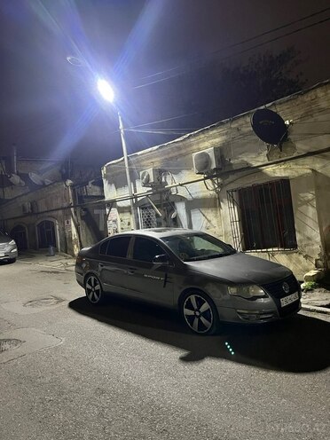 Volkswagen Passat 2007, 290,000 km - 2.0 l - Bakı