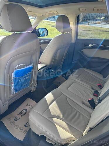 Audi Q5-11