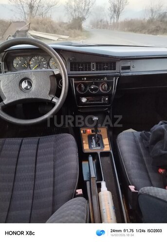 Mercedes 190 1991, 310,000 km - 2.0 л - Zaqatala