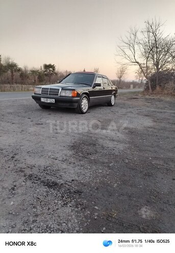 Mercedes 190 1991, 310,000 km - 2.0 л - Zaqatala