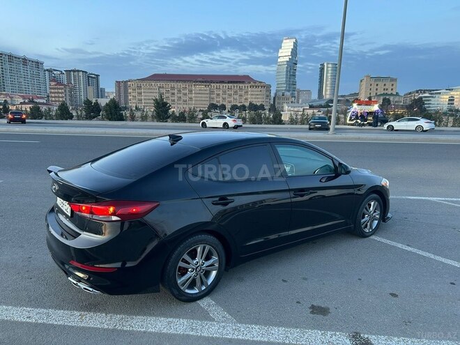 Hyundai Elantra 2017, 168,981 km - 2.0 л - Bakı