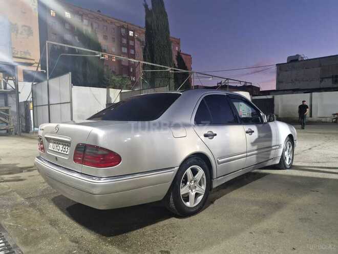 Mercedes E 240 1999, 301,000 km - 2.4 л - Sumqayıt