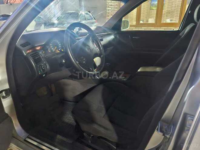 Mercedes E 240 1999, 301,000 km - 2.4 л - Sumqayıt