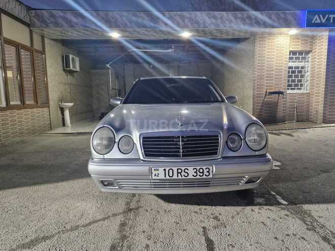 Mercedes E 240 1999, 301,000 km - 2.4 л - Sumqayıt